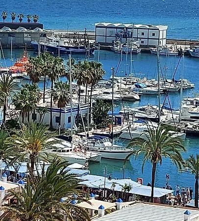 Puerto Paraiso Estepona Port Apartment Exterior photo