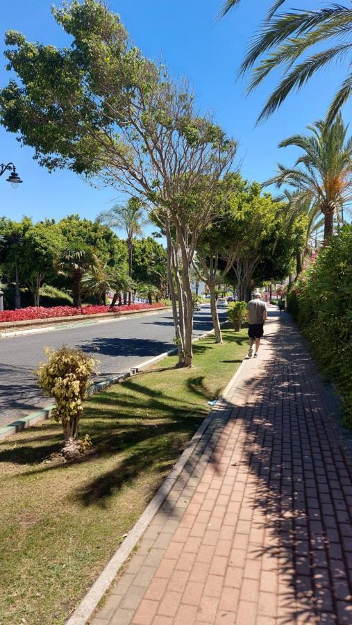 Puerto Paraiso Estepona Port Apartment Exterior photo