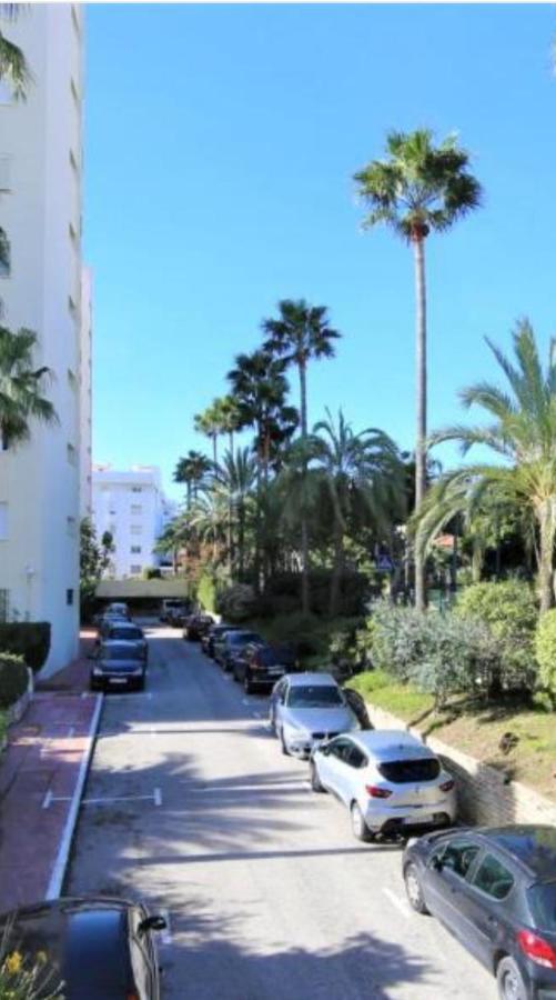 Puerto Paraiso Estepona Port Apartment Exterior photo